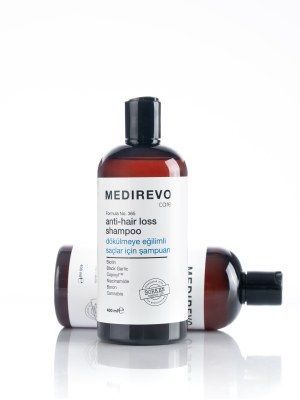 Dökülmeye Eğilimli Saçlar İçin Siyah Sarımsaklı Şampuan (Bor, Kenevir Tohumu Yağı, Biotin, Siyah Sarımsak, Capixyl™, Guar Hydroxypropyl Pantenollü)